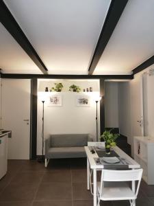 One-Bedroom Apartment room in Belle Donne Apartment