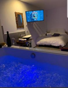 Maisons d'hotes Elle & Lui en Jacuzzi : photos des chambres