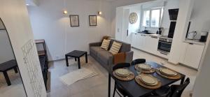 Appartements Les Pensees - Proche Loire et Orleans - Appartement Standing : photos des chambres