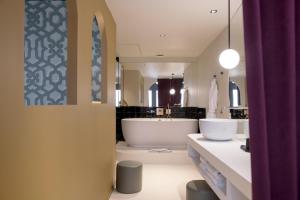 Hotels MiHotel Tour Rose : photos des chambres