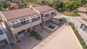 Villetta Ermanno climatizzata con giardino privato img29