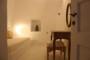 Elegant Santorini House 1 Bedroom Villa Caldera View-Outdoor Hot
