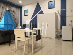 1-2 Guests, Cybersquare Private Studio - Cyberjaya, Flexihome-MY
