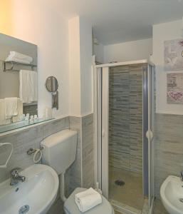 Triple Room room in City Hotel