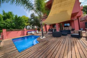 Holidays2Malaga Candado House pool & garden