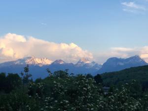 Villas Vue exceptionnelle sur lac d'Annecy et Montagnes : photos des chambres