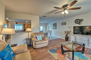 Canalfront Port Charlotte Getaway with Boat Dock - image 2