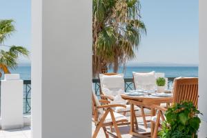 Beachfront Modern Apartment Evia Greece