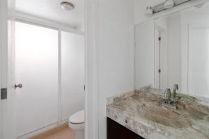 Hermosa Suite Alberca Áreas Verdes Blvd Bernardo Quintana 17D