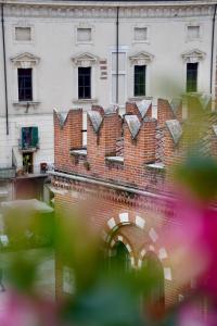 Piazza Erbe, 37121, Verona, Italy.