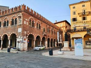 Piazza Erbe, 37121, Verona, Italy.