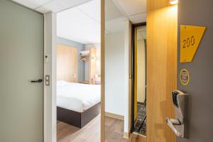 Hotels B&B HOTEL Angers Parc Expos : photos des chambres