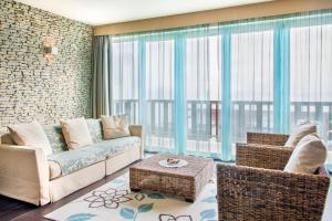 Premium Two-Bedroom Suite with Lake View room in Echo Residence All Suite Hotel