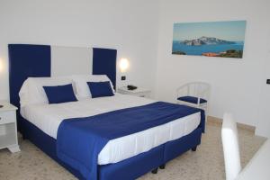 Double Room with Sea View room in Hotel Il Nido Sorrento