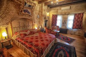 Deluxe Double Room room in Traveller's Cave Hotel