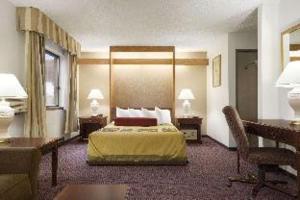 Room #50175012 room in Super 8 by Wyndham Milwaukee Airport