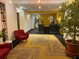 Hotels Le Miredames Hotel-Bar : photos des chambres