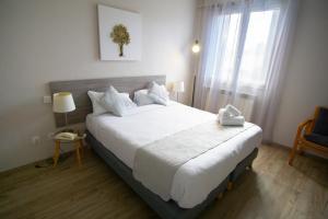 Triple Room room in Hôtel Pyrène