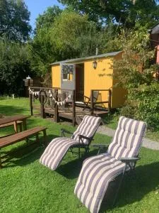 The Hideaway at Duffryn Mawr Self Catering Cottages - 考布里奇