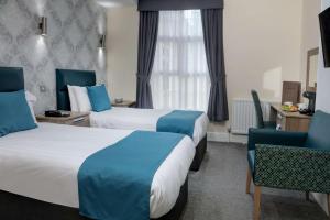 Standard Twin Room with Two Single Beds - Non-Smoking room in Best Western Bolholt Country Park Hotel