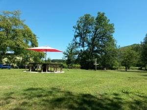 Sejours chez l'habitant Villa Les Martinets - Piscine et Jacuzzi-Voie Verte Passa Pais-Gorges d'Heric-Massif du Caroux-Chambre d'hote : photos des chambres