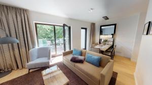 White Pearl Apartment 3.04