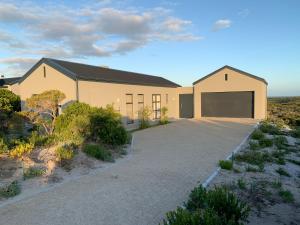 Romansbaai at 402 - with solar power
