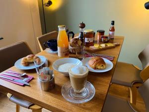 Hotels Le Miredames Hotel-Bar : photos des chambres
