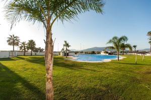 Two-Bedroom Apartment room in Livingtarifa Apartamento Pez Luna