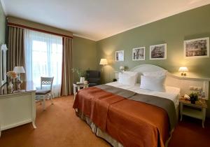 Double or Twin Room with City View room in Hotel Old Town & SPA