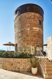 Bellevue On The Beach Suites