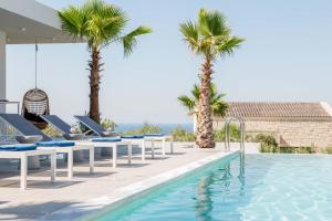 Villa Lydia I Superb views, two pools, next to the city