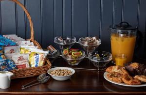 Wee Waif by Greene King Inns