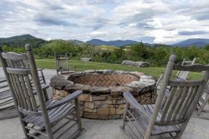 Modern Cades Cove Condo w Community Pool