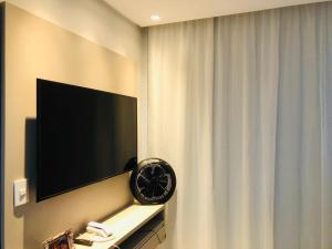 410 Everest Flat Service