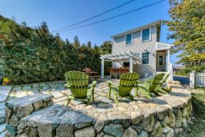 Four Bedroom House room in Sunset Cottage