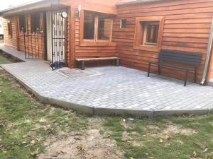 Family Wellness Jacuzzi Sauna Wood Fired Hot Tub 8 Min from Heviz