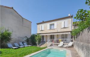 Maisons de vacances Amazing home in Tulette with 4 Bedrooms, WiFi and Outdoor swimming pool : photos des chambres