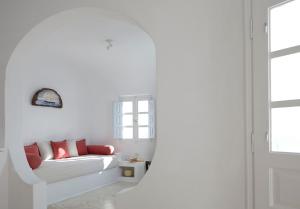 Altana Heritage Suites Santorini Greece