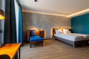 Suite room in Unsöld's Factory Hotel
