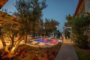 Elies 33 Bio Retreat Halkidiki Greece