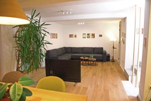 Apartment Jurijana - New 4-Bedroom Triplex with Sauna & Garden 