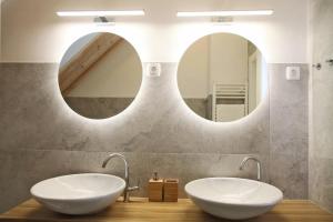 Apartment Jurijana - New 4-Bedroom Triplex with Sauna & Garden