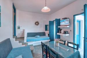 Hotel Dolphin St Giorgio Antiparos Greece