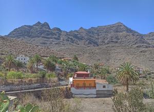 Vv CASA JULIANA- Coqueta casa entre montañas.