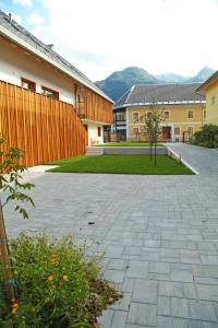 Apartment Jurijana - New 4-Bedroom Triplex with Sauna & Garden