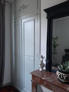 Et au pied coule une rivière, situation et vue idéales