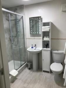 Conaglen, Glenloch View, Fort William 2-Bedroom Loch Side Flat