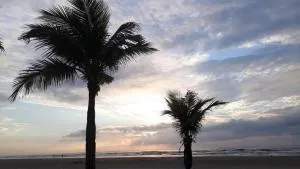 Apartamento com1 vaga na garagem e internet Jardim Real PRAIA GRANDE - Vila Balneária