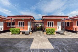 OYO 1166 Train Way Resort